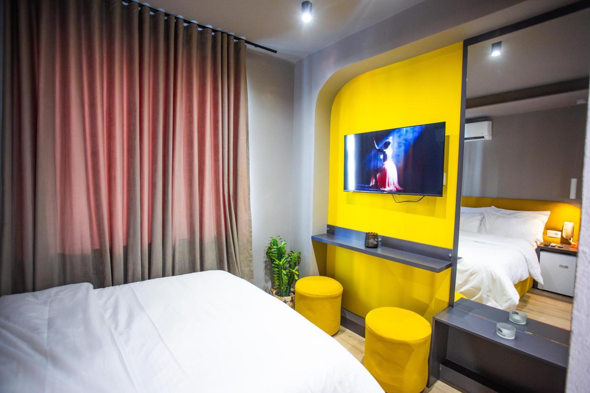 The Bubbles - Jacuzzi Hotel Tiranë Ngoại thất bức ảnh