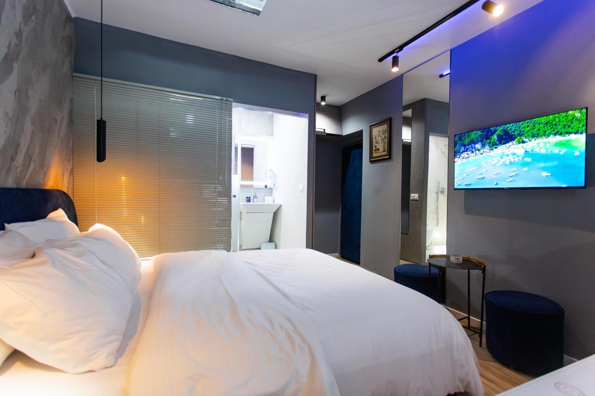 The Bubbles - Jacuzzi Hotel Tiranë Ngoại thất bức ảnh