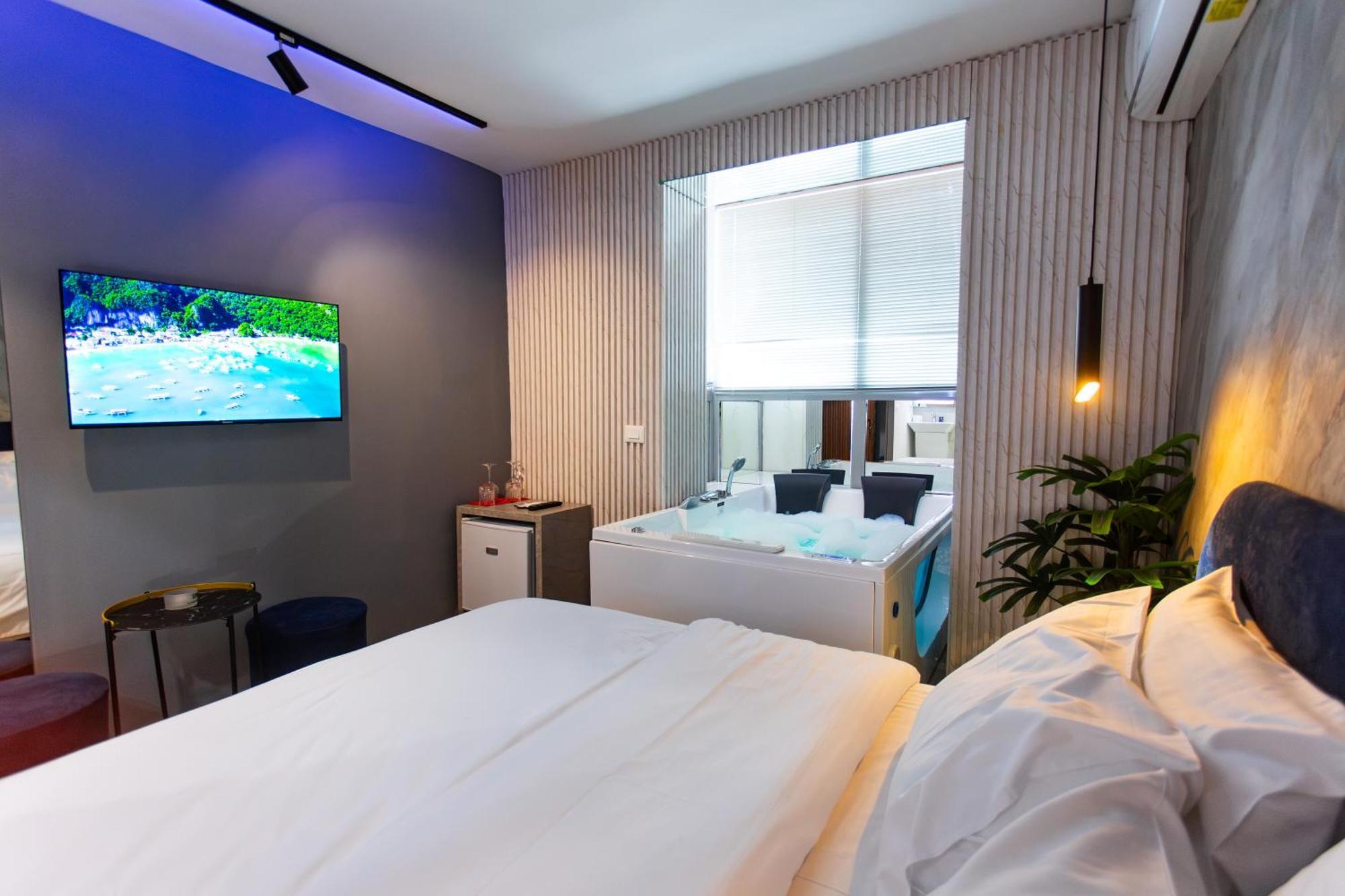 The Bubbles - Jacuzzi Hotel Tiranë Ngoại thất bức ảnh