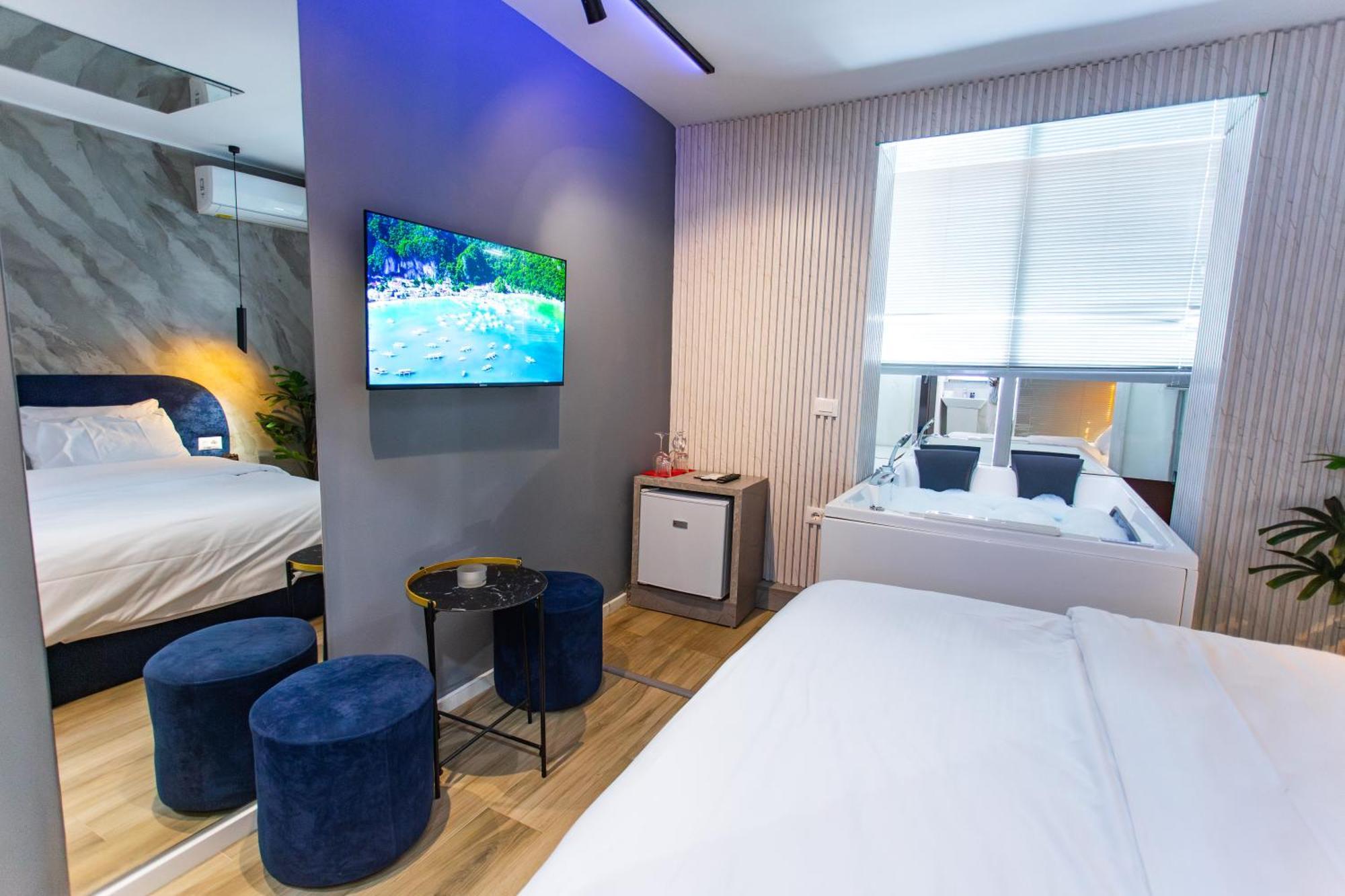 The Bubbles - Jacuzzi Hotel Tiranë Ngoại thất bức ảnh