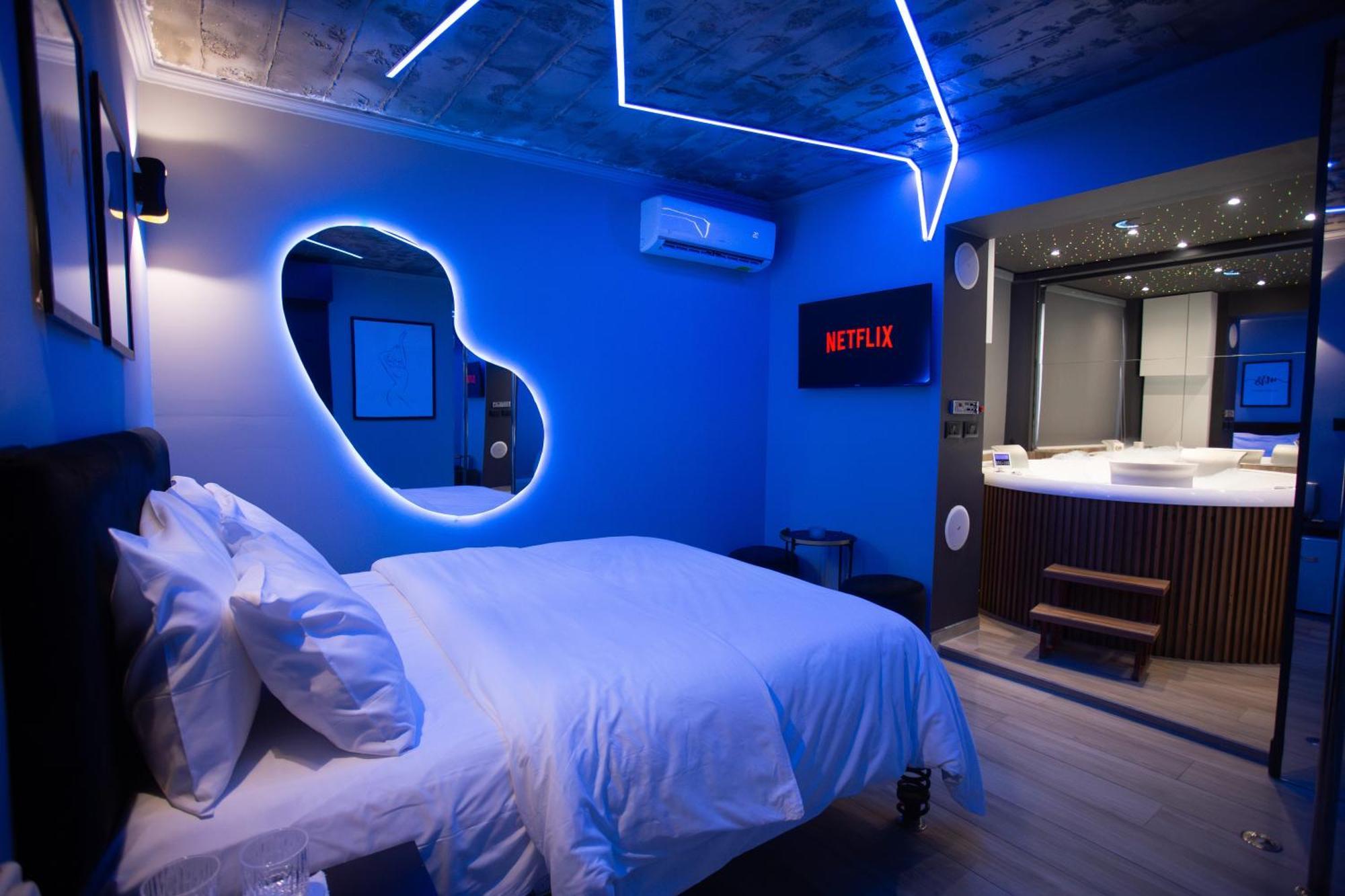 The Bubbles - Jacuzzi Hotel Tiranë Ngoại thất bức ảnh