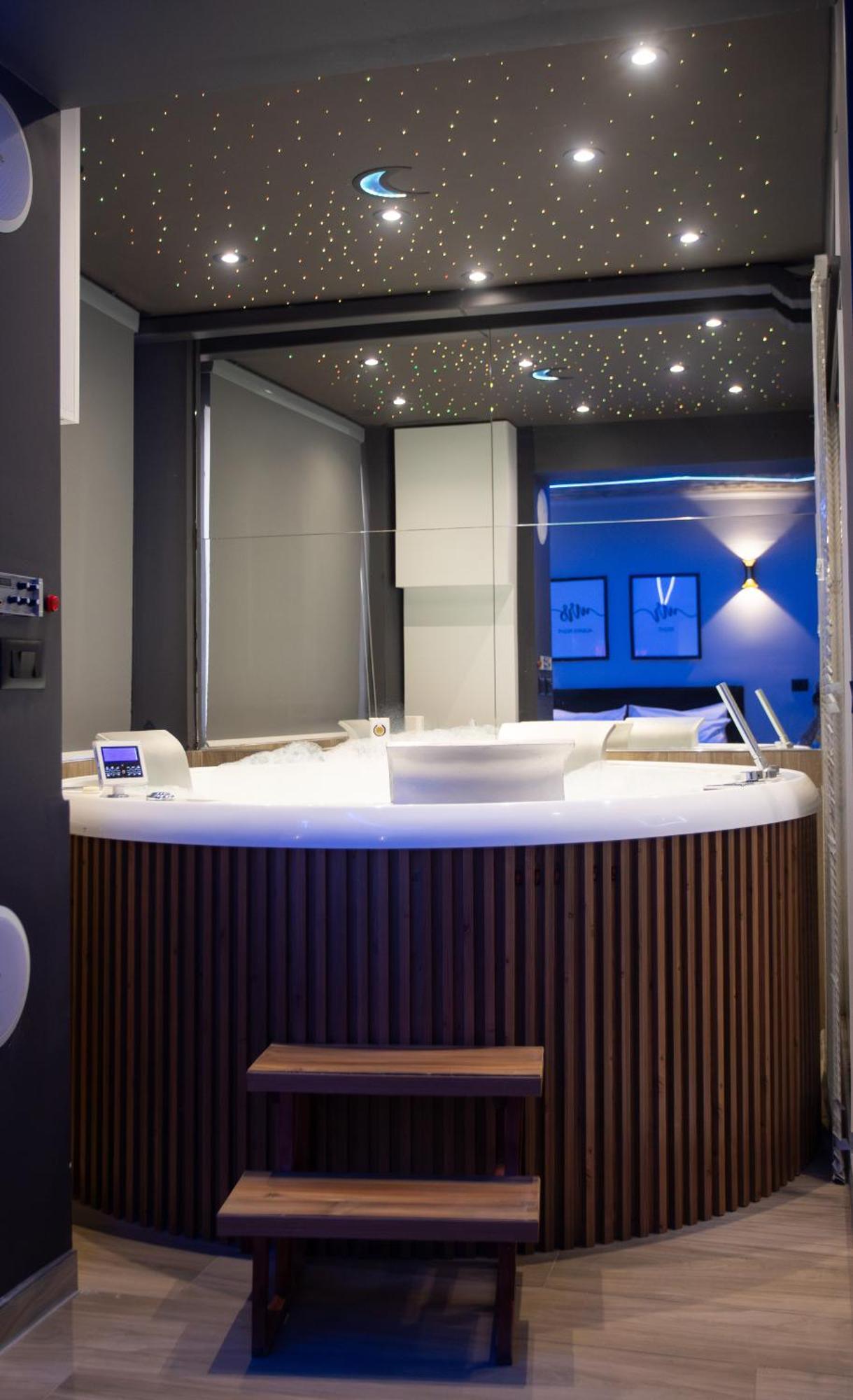 The Bubbles - Jacuzzi Hotel Tiranë Ngoại thất bức ảnh